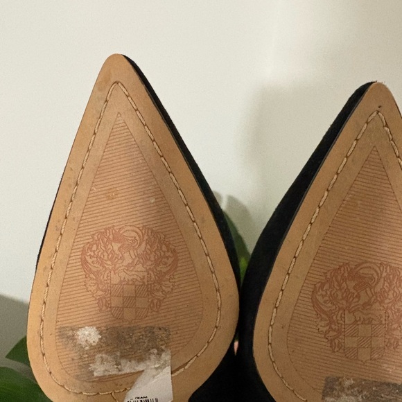 Vince‎ Camuto Black Suede Point Toe Heels Women's Size 7 - Picture 5 of 11